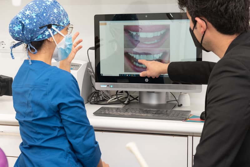 Diseño de sonrisas, clínica dental en Arteixo